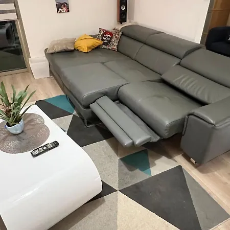 Charmante Maison Moderne A Piscine Et Parking Gratuit Hotel Toulon