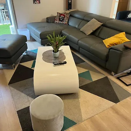 Charmante Maison Moderne A Piscine Et Parking Gratuit 4* Toulon