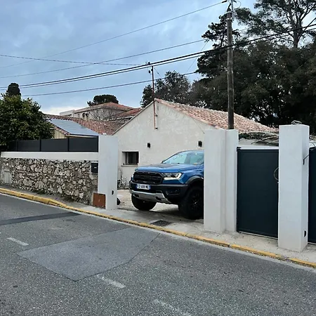 Charmante Maison Moderne A Piscine Et Parking Gratuit Toulon